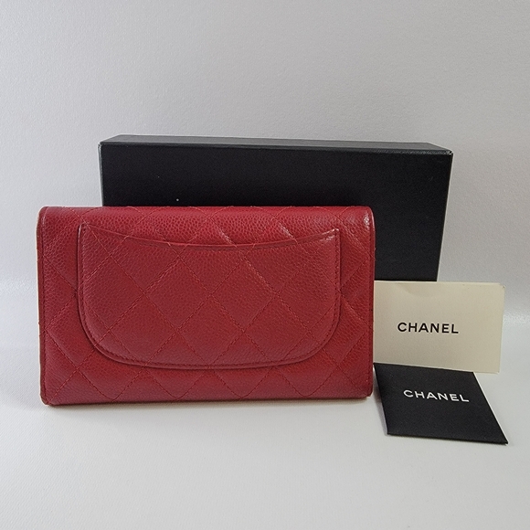CHANEL Quilted CC Logo Grained CalfSkin Long Trifold Wallet - Picture 3 of 14